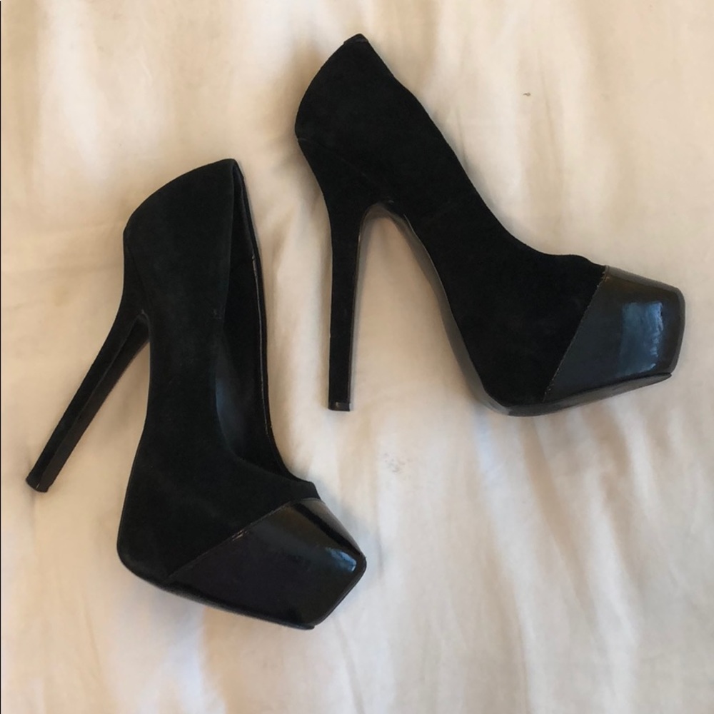Steve Madden ‘Beauty’ Platform Heels